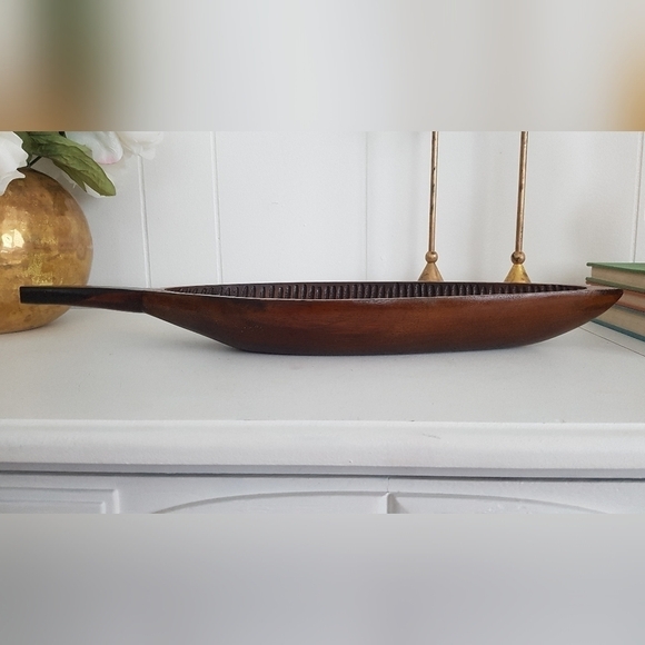 2000s Large Hand-Carved Monkey Pod Wood Leaf Bowl - Picture 4 of 8